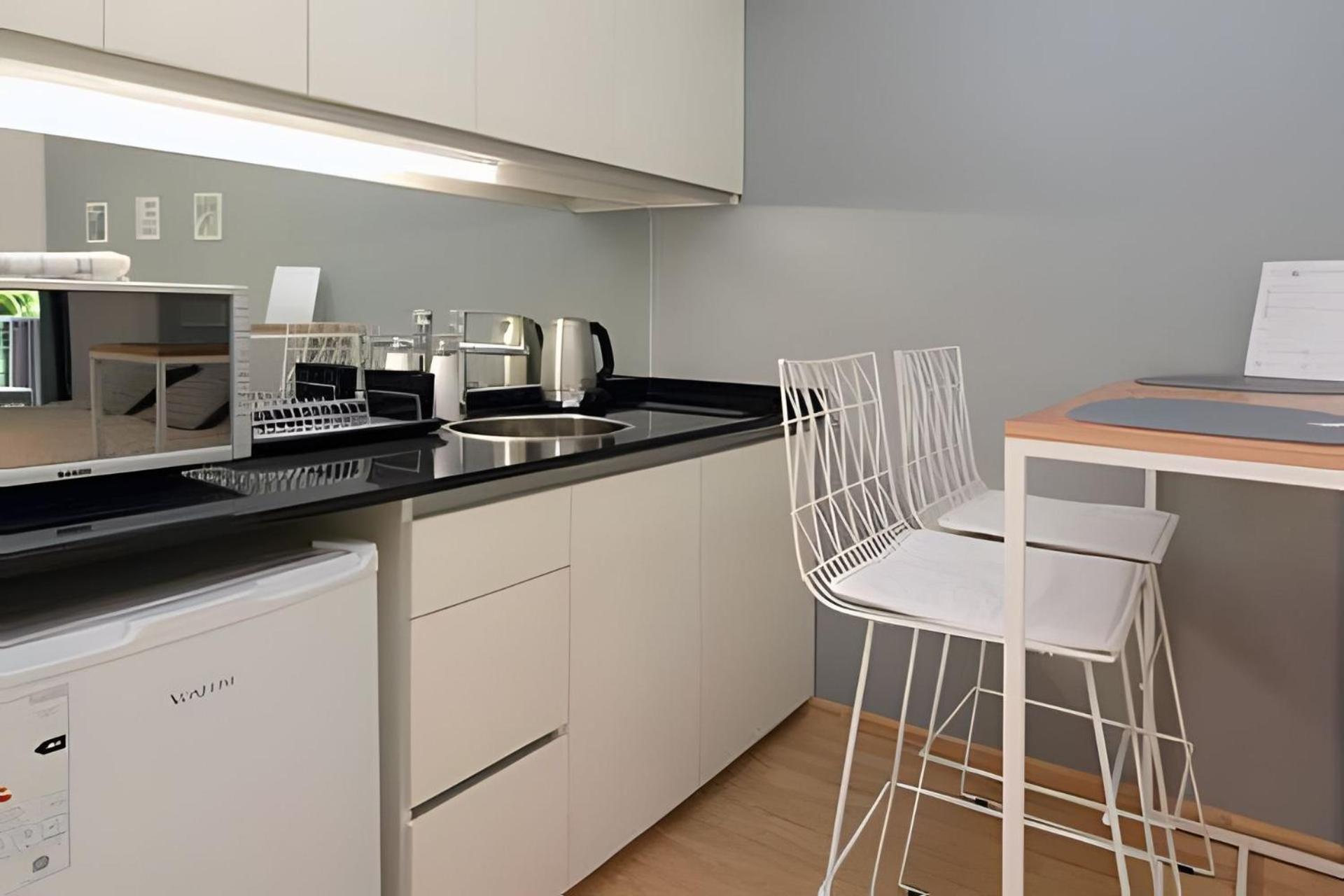 Enjoy Vallanhost @ Soler Art - 32 Buenos Aires